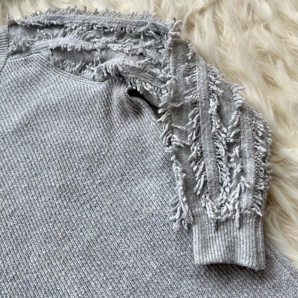 1.State | Fringe Sleeve Tunic Sweater - Picture 4 of 9